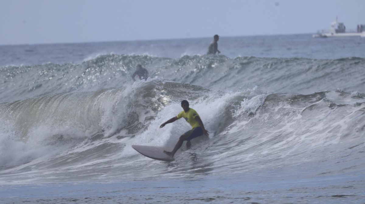 Making Waves: Kaiser Surf Team Charges Into OIA History